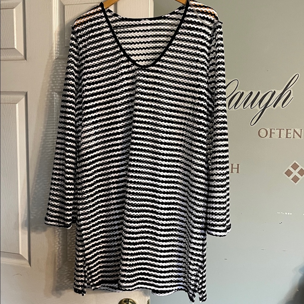 Black and White Striped Long Sleeve Top